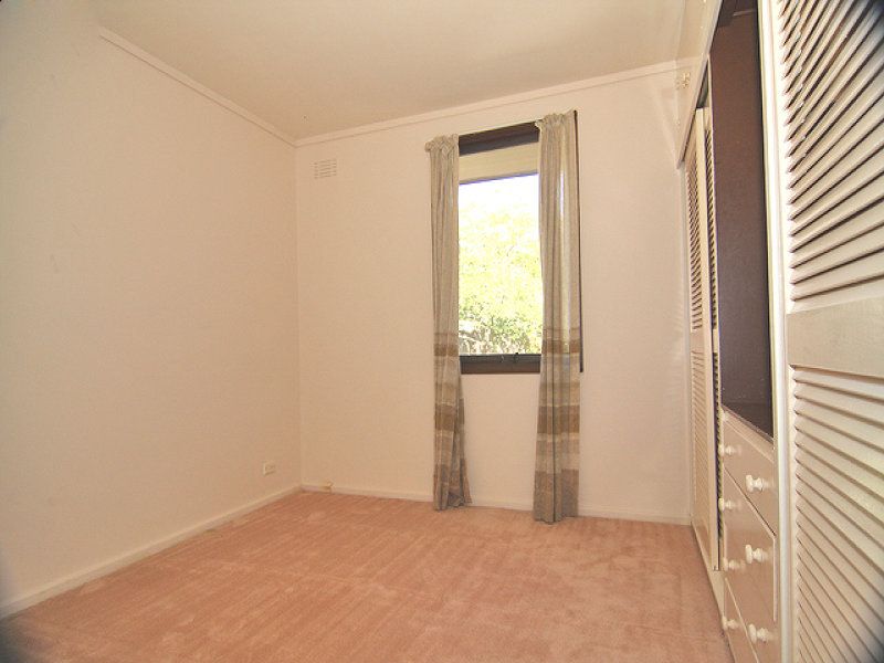 77 Kalgoorlie Crescent, Fisher - Thumbnail 7