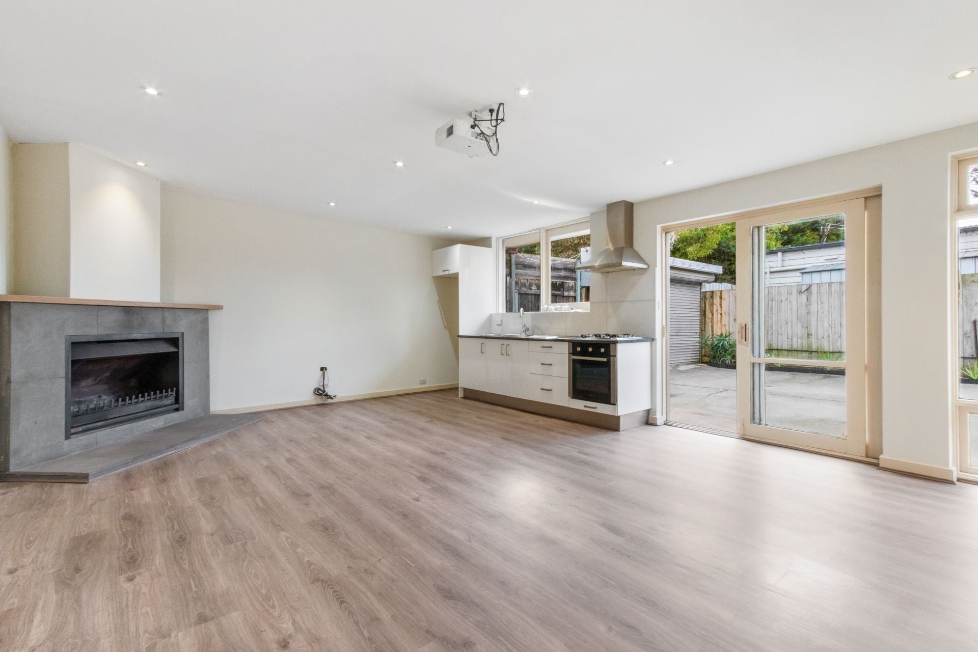 BEAUTIFULLY PRESENTED, METICULOUSLY MAINTAINED
