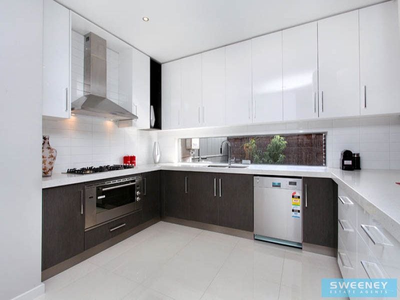 11 Beaconsfield Lane, Caroline Springs - Thumbnail 6