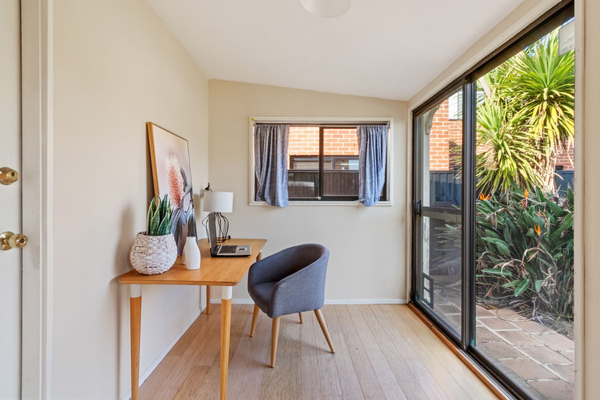 Exceptional Living In A Lifestyle Location