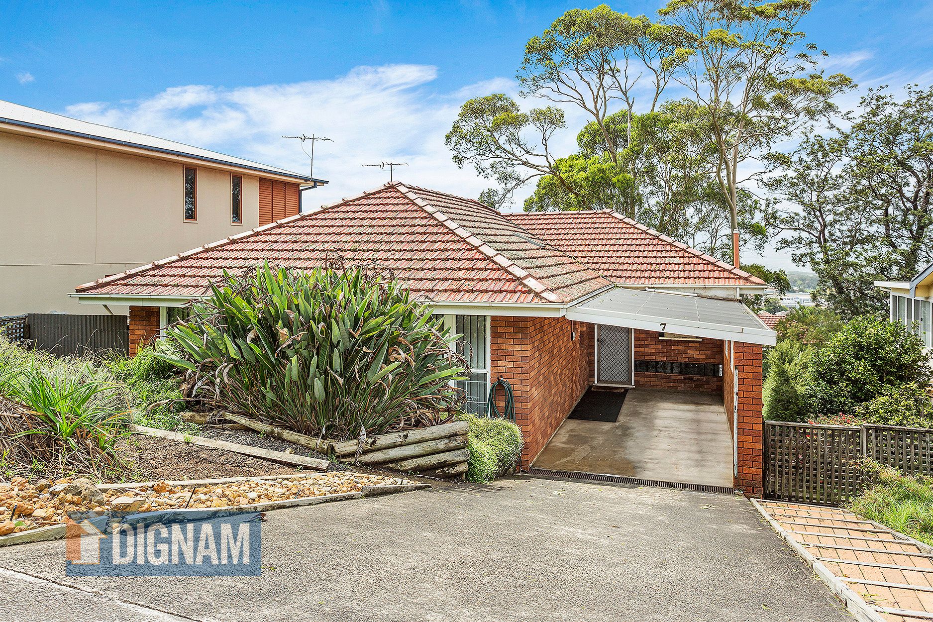 7 Gregory Street, Coniston NSW