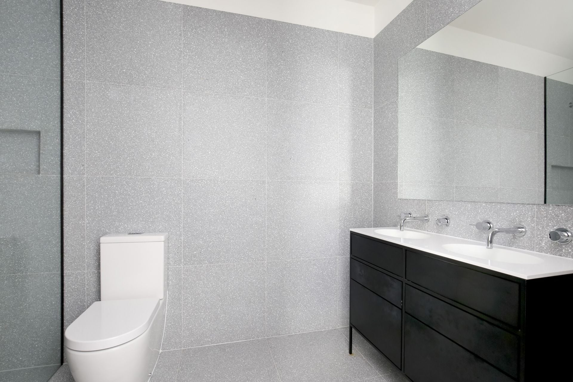 Design-Infused Townhouse In Prime Westgarth Locale!