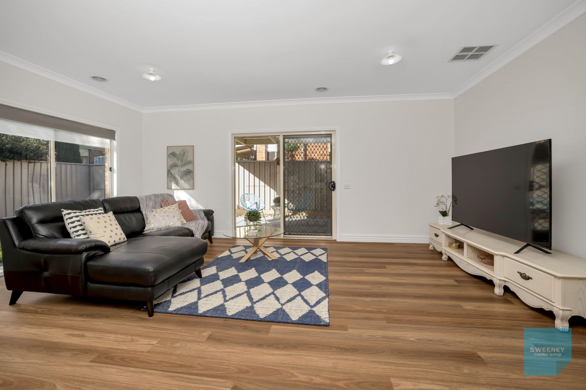 66 Oakview Parade, Caroline Springs - Thumbnail 8