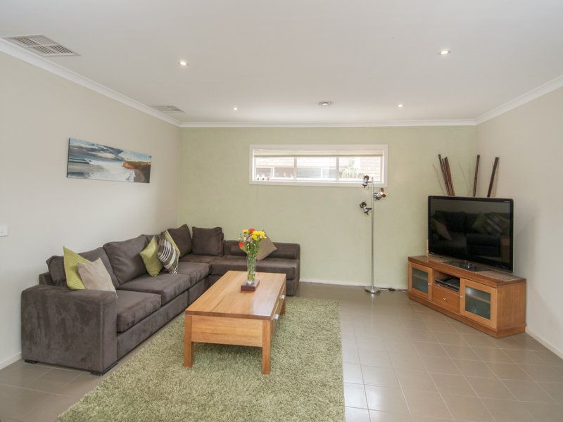 14 Farmington Road MERNDA, Mernda - Thumbnail 4