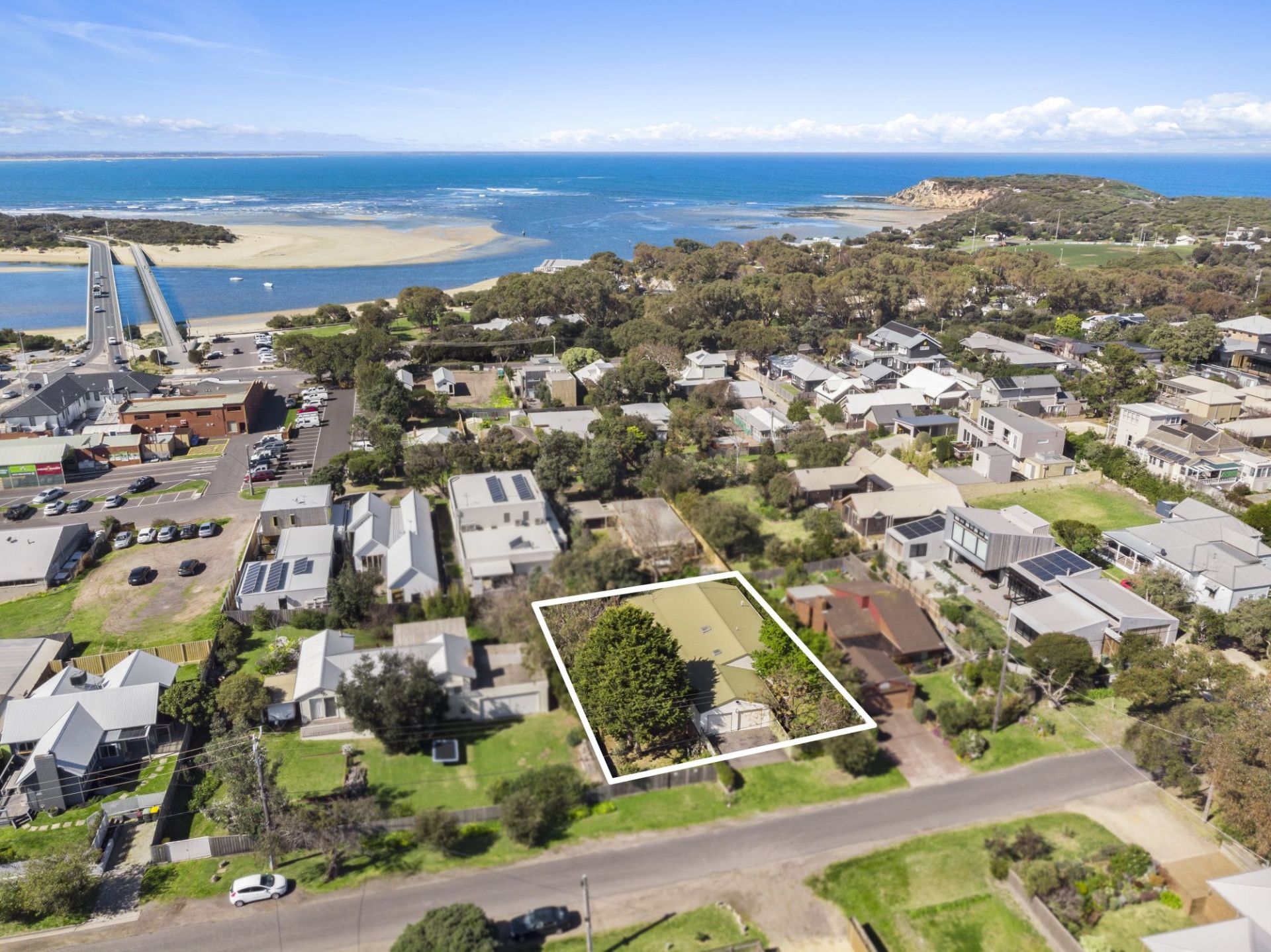 32-34 Hitchcock Avenue Barwon Heads VIC, Barwon Heads - Thumbnail 2