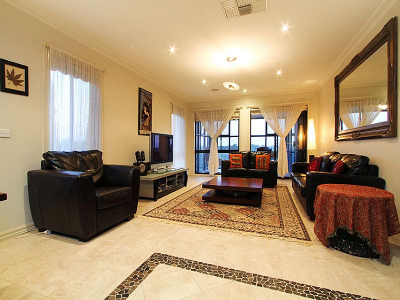 22 Thrush Street SOUTH MORANG, South Morang - Thumbnail 5