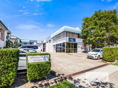 NEAT & TIDY OFFICE/WARHOUSE - CLOSE TO CBD