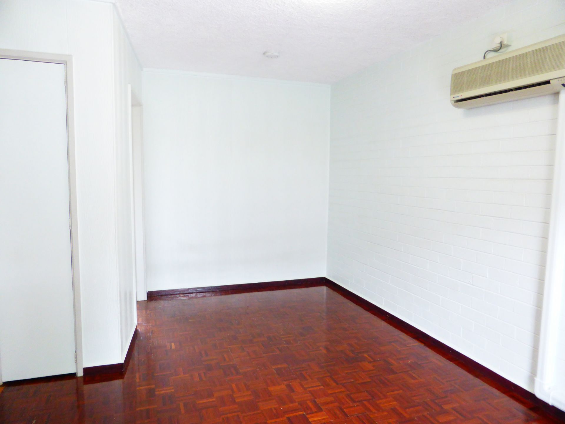 PRIVATE COURTYARD IN EXCEPTIONAL LOCATION