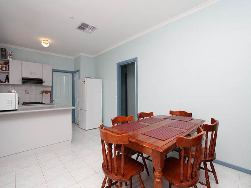 11 Ashby Lane, Caroline Springs - Thumbnail 5