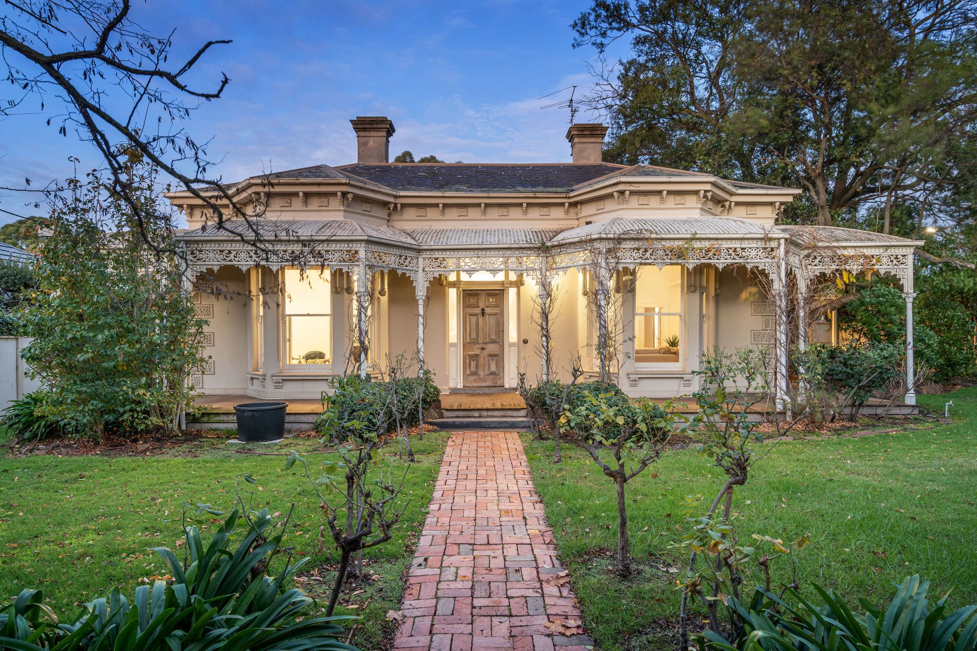 Kay & Burton 337 Auburn Road, Hawthorn