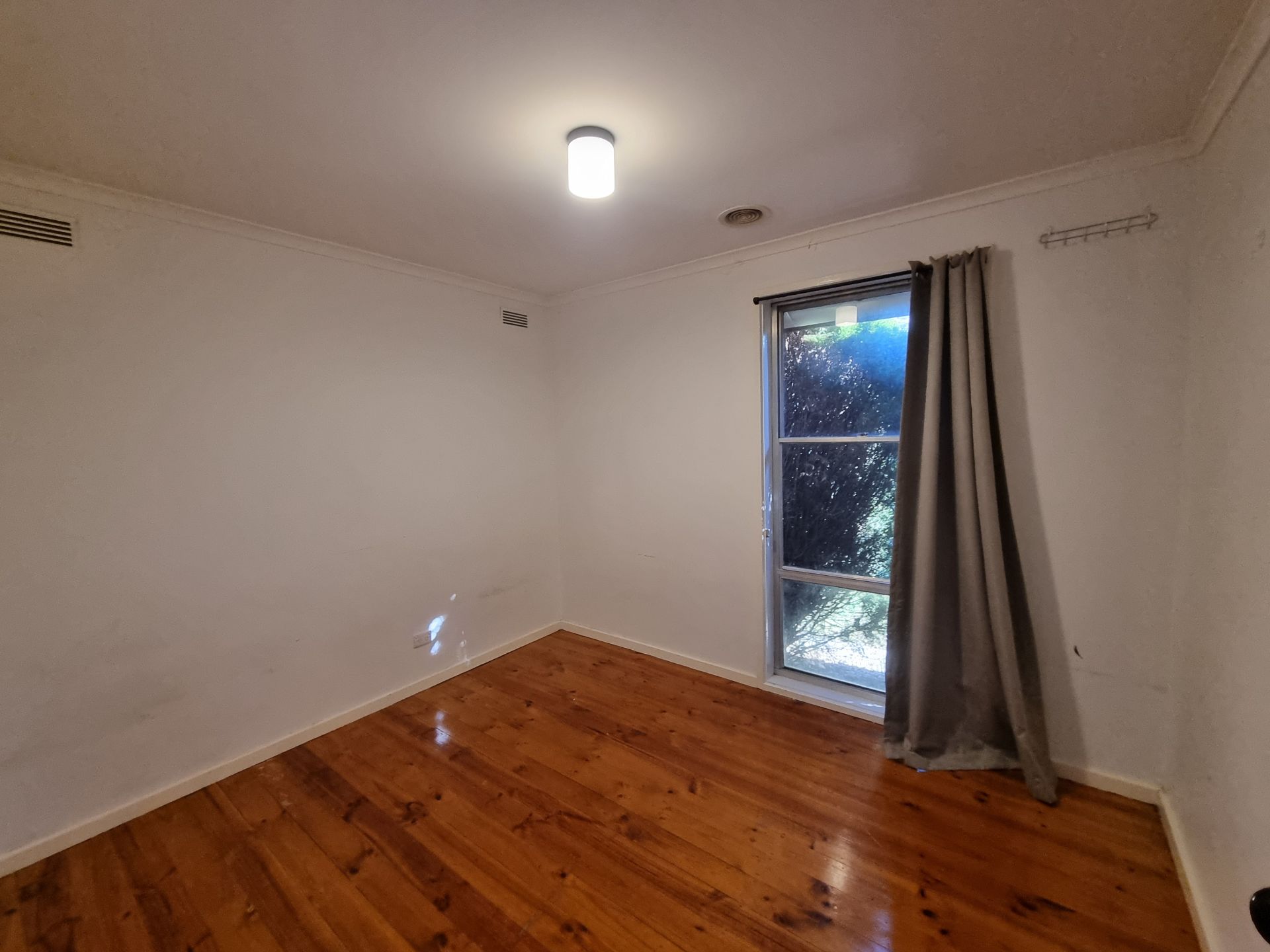6 Emslie Street, Sunshine West - Thumbnail 8