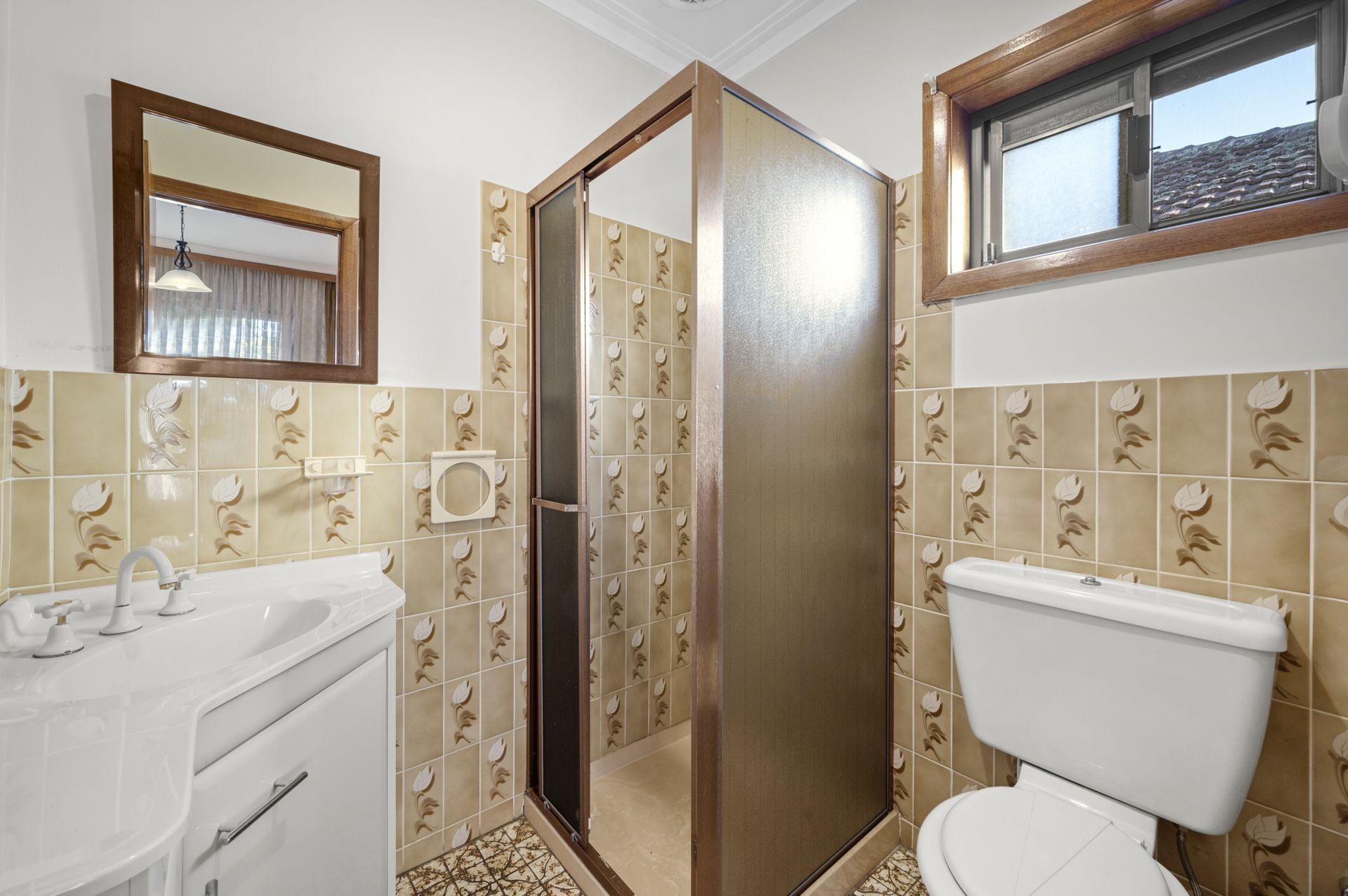 WHAT A BEAUTY!  LAND APPROX 640m2