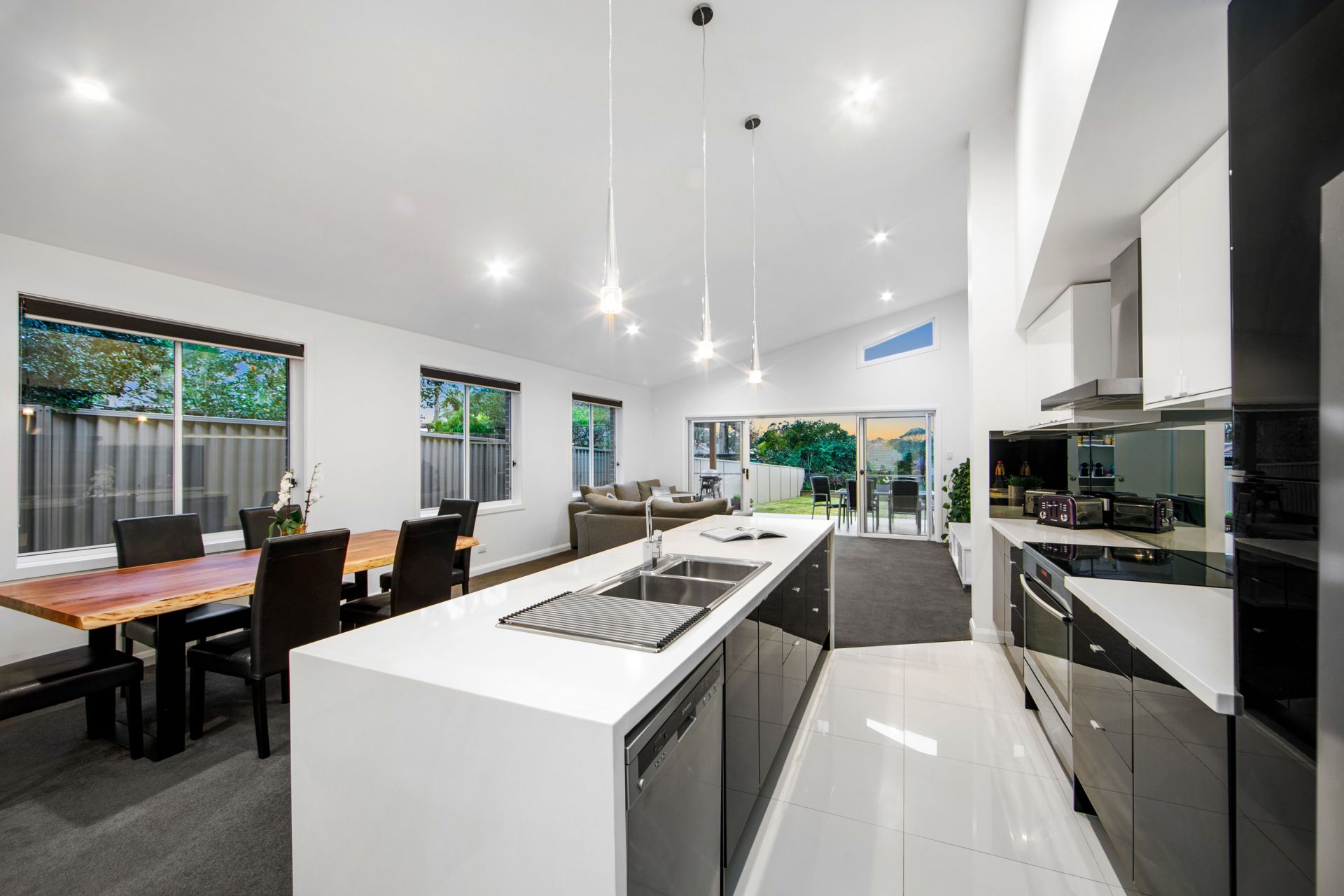 158A Kareena Road, Miranda, Caringbah - Thumbnail 3