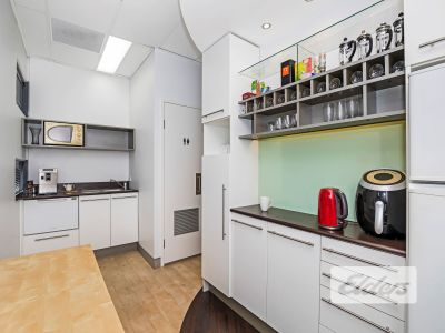 OWNER OCCUPY OR INVEST - SECONDS TO GASWORKS!