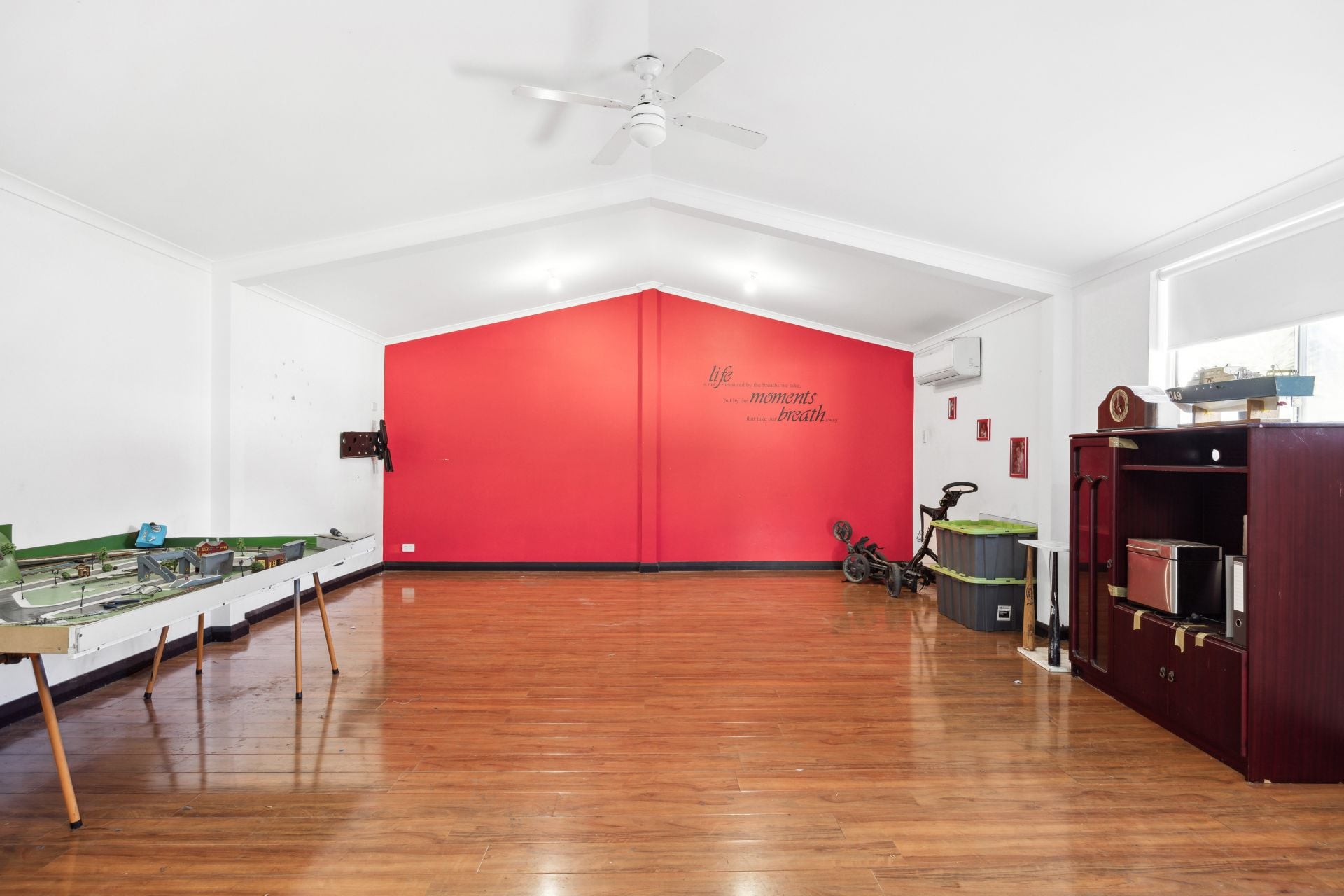 12 Thorne Crescent Mitchell Park SA, Mitchell Park - Thumbnail 2