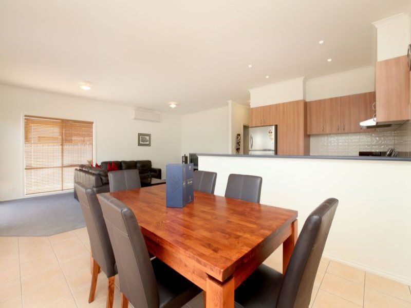 6 Millstream Way, Caroline Springs - Thumbnail 6