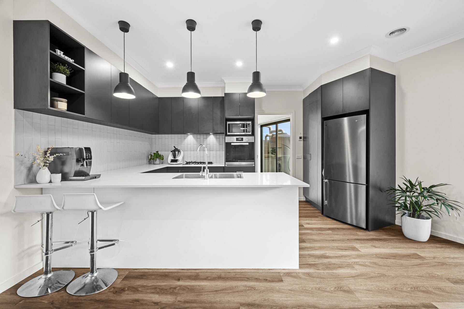 Architecturally Designed Townhouse: Modern and Elegant