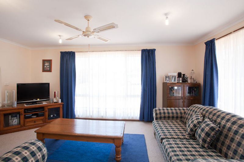 77 Underbank Blvd, Bacchus Marsh - Thumbnail 3