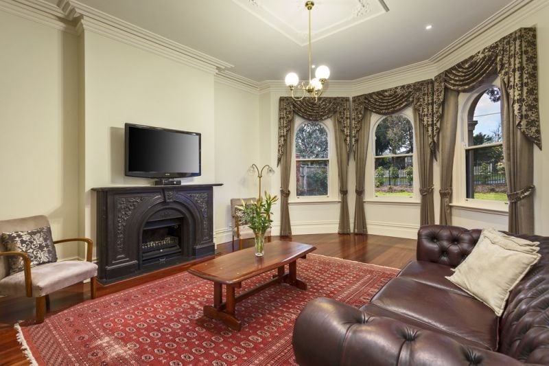 30 Wolseley Crescent, Blackburn - Thumbnail 2