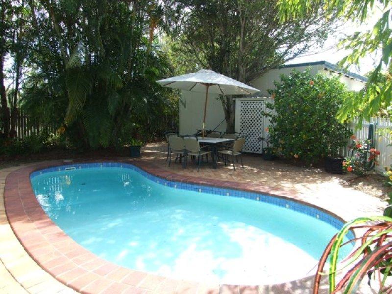14 Kennedy Parade GOLDEN BEACH QLD, Golden Beach - Thumbnail 5