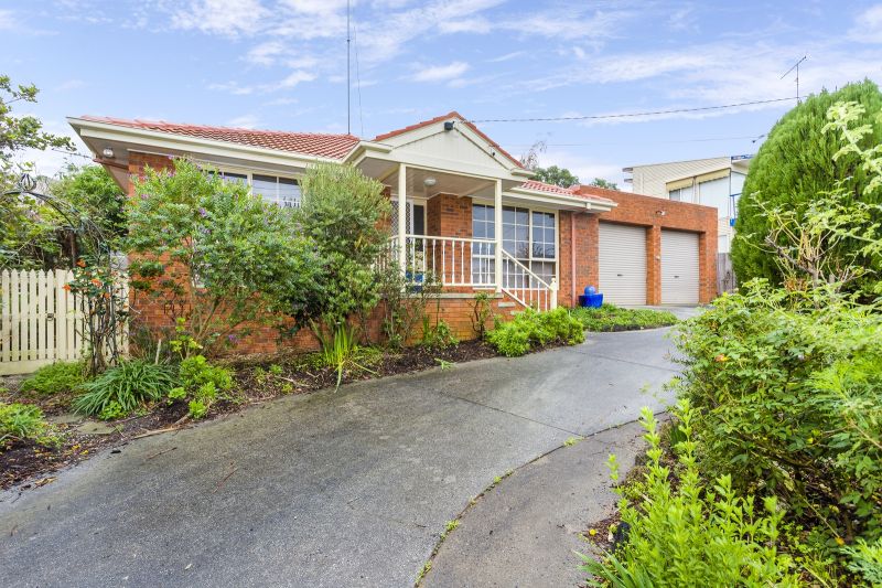 21 Richard Ave Ocean Grove VIC, Ocean Grove - Thumbnail 2