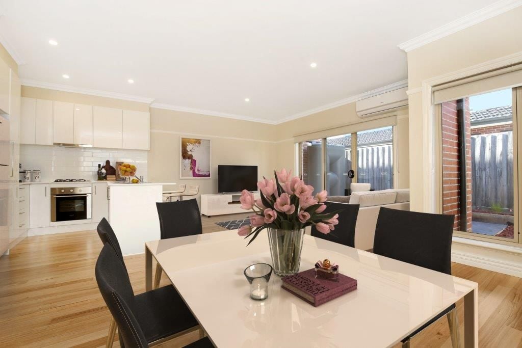 NEW TOWNHOUSE IN PERFECT LOCATION