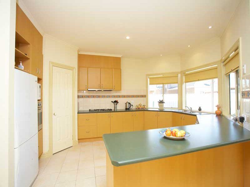 6 Salerno Crt, Point Cook - Thumbnail 5