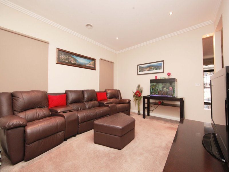 27 Carinya Crescent SOUTH MORANG, South Morang - Thumbnail 4