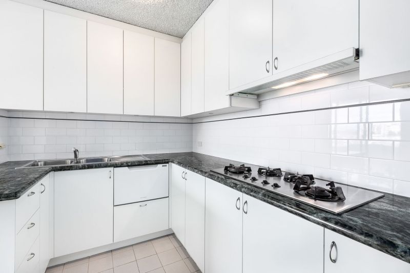 94/3-5 Rockley Road, South Yarra - Thumbnail 7
