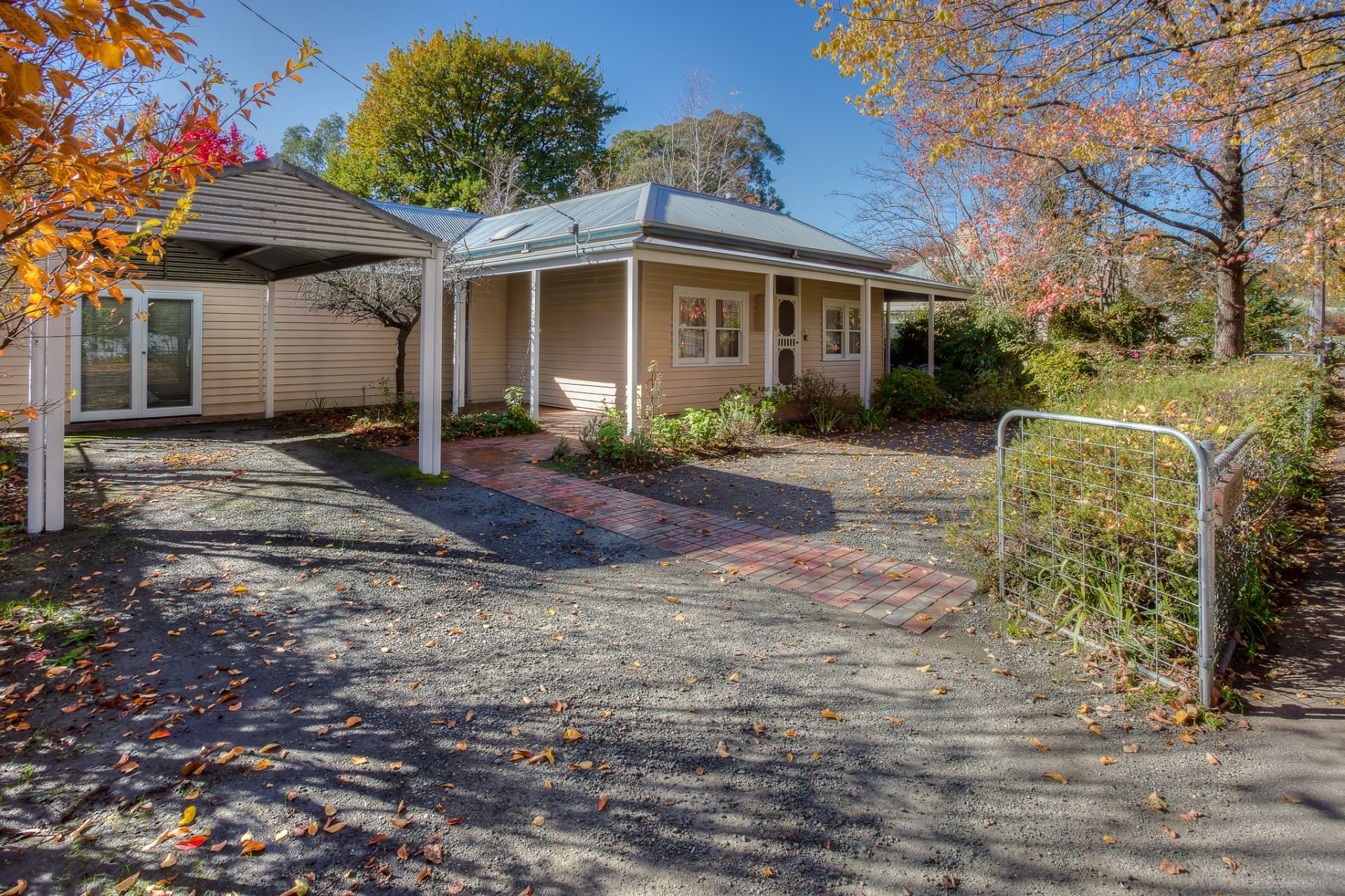 15 Cobden Street, Bright Dickens Real Estate
