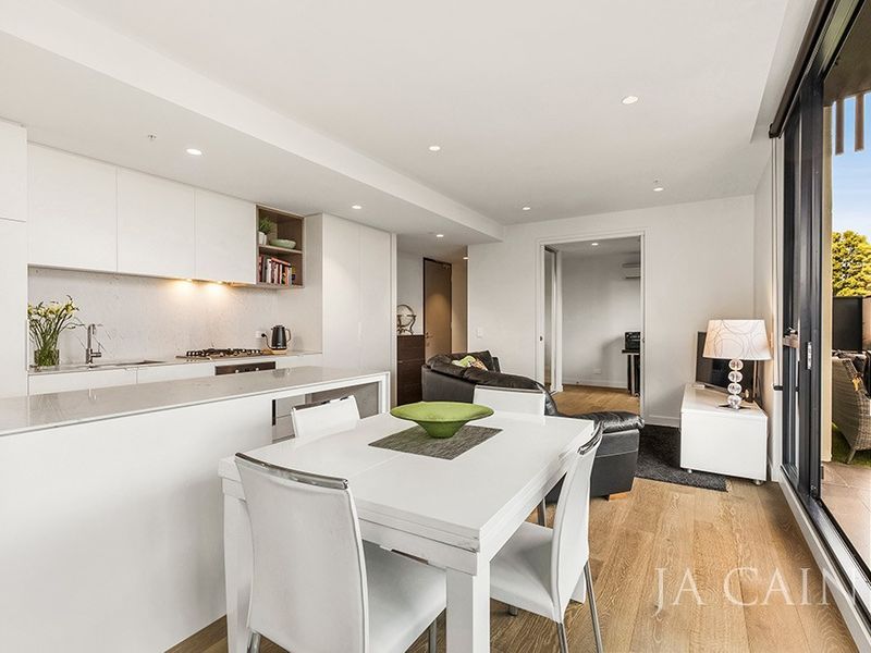 307/25 Trent Street, Glen Iris J A CAIN Real Estate