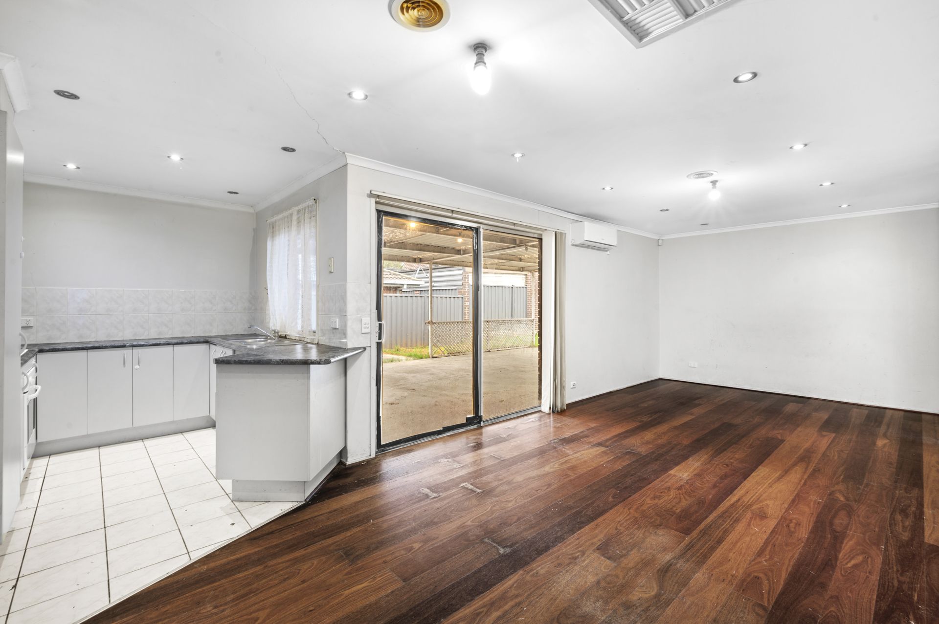 RENOVATE OR RE DEVELOP IN THE THE PARKLANDS ESTATE