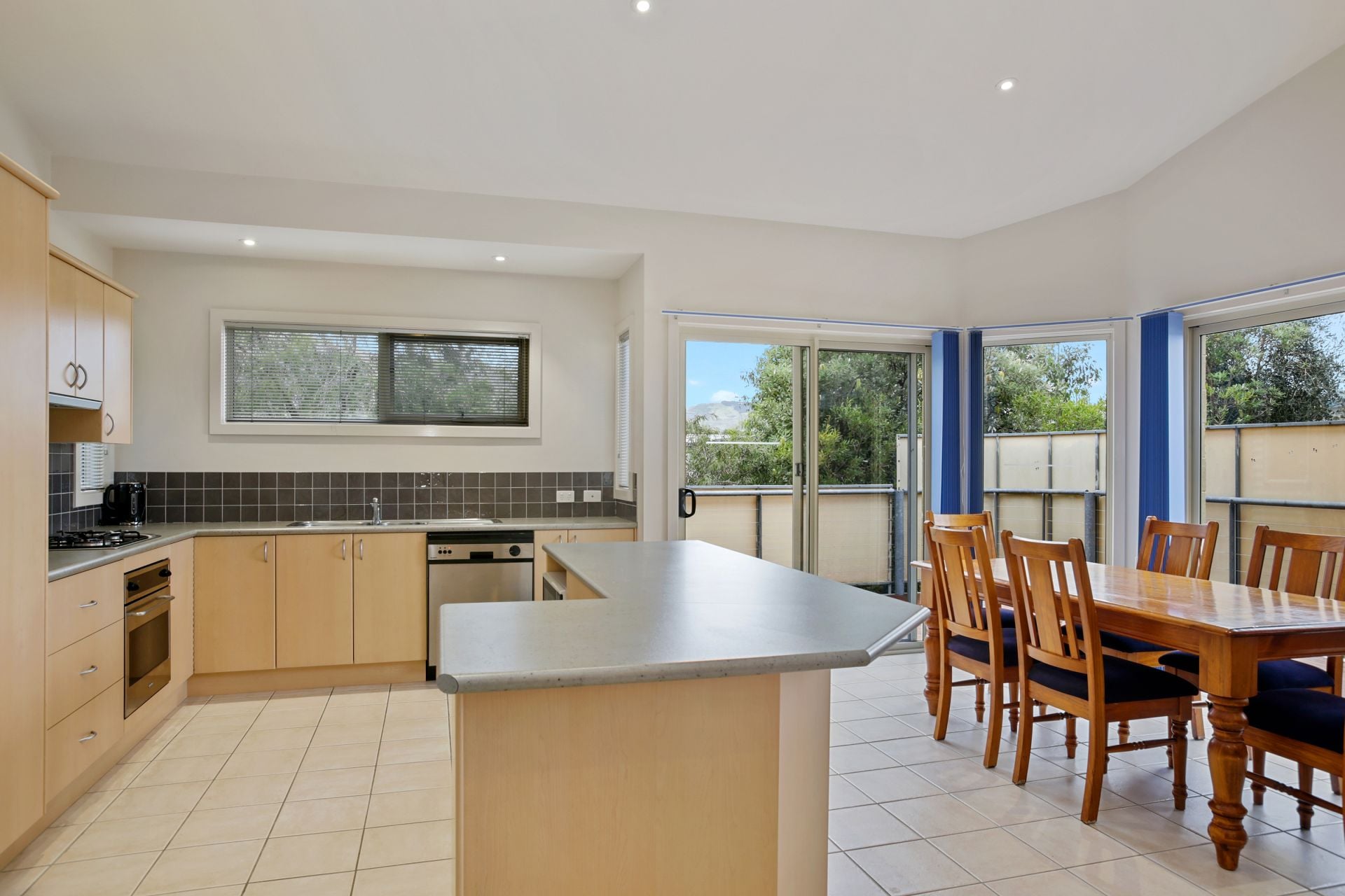 4/14 Murray Street, Apollo Bay - Thumbnail 7