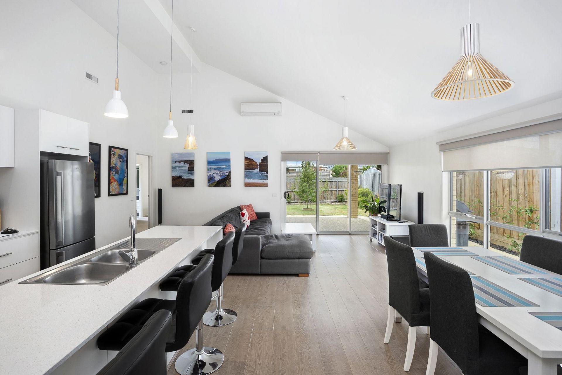 15 Tyro St Ocean Grove VIC, Ocean Grove - Thumbnail 2