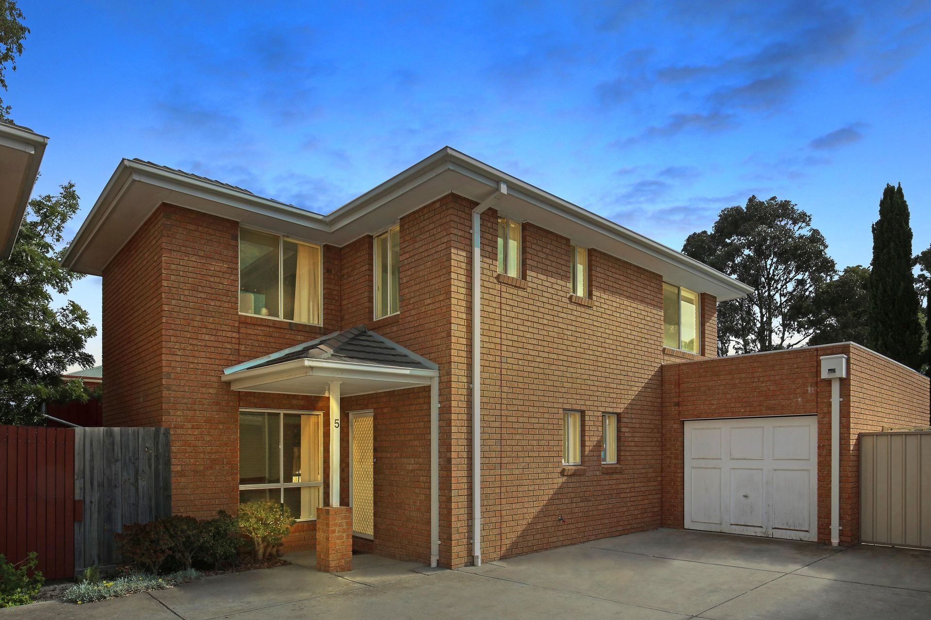 Real Estate For Sale 5/9/11 Oak Street Whittlesea , VIC