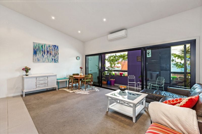 10/158 Barkly street, Footscray - Thumbnail 2