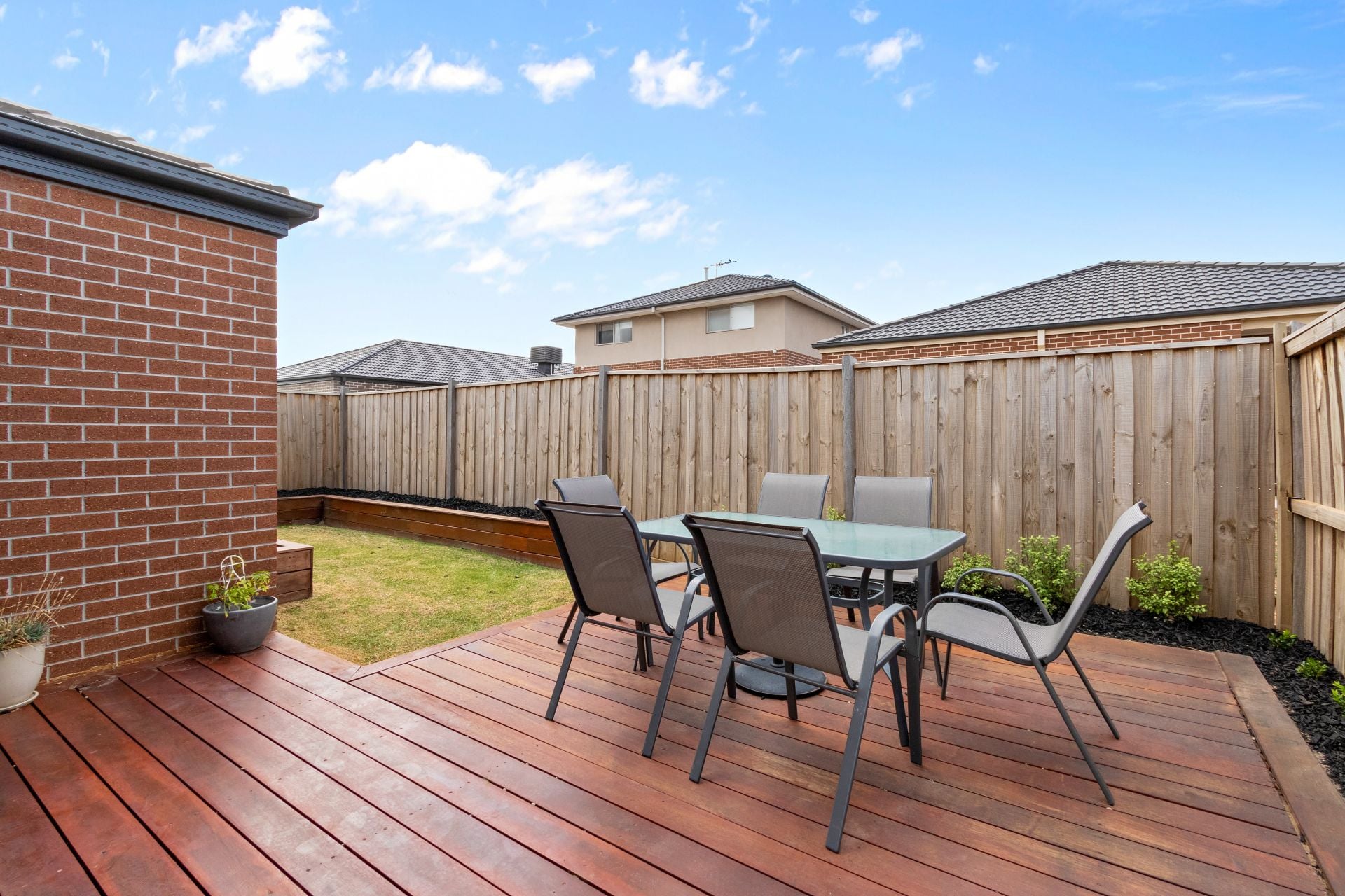 Modern family home, convenient Location & comfortable lifestyle!!!