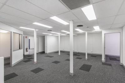 FUNCTIONAL 1ST FLOOR OFFICE IN PREMIER GABBA PRECINCT!