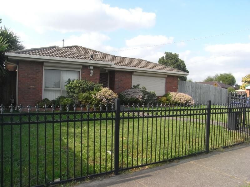 68 Mcdonalds Road, Epping