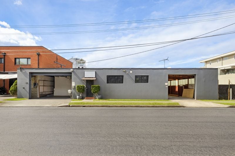 17B Tennyson Road, Mortlake