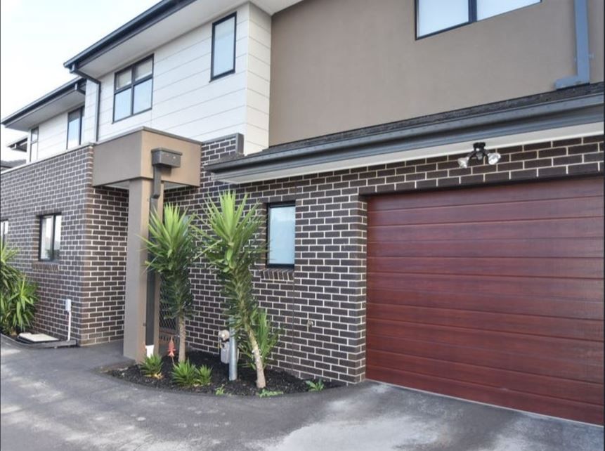 Your Dream Modern Townhouse Close to Everything!