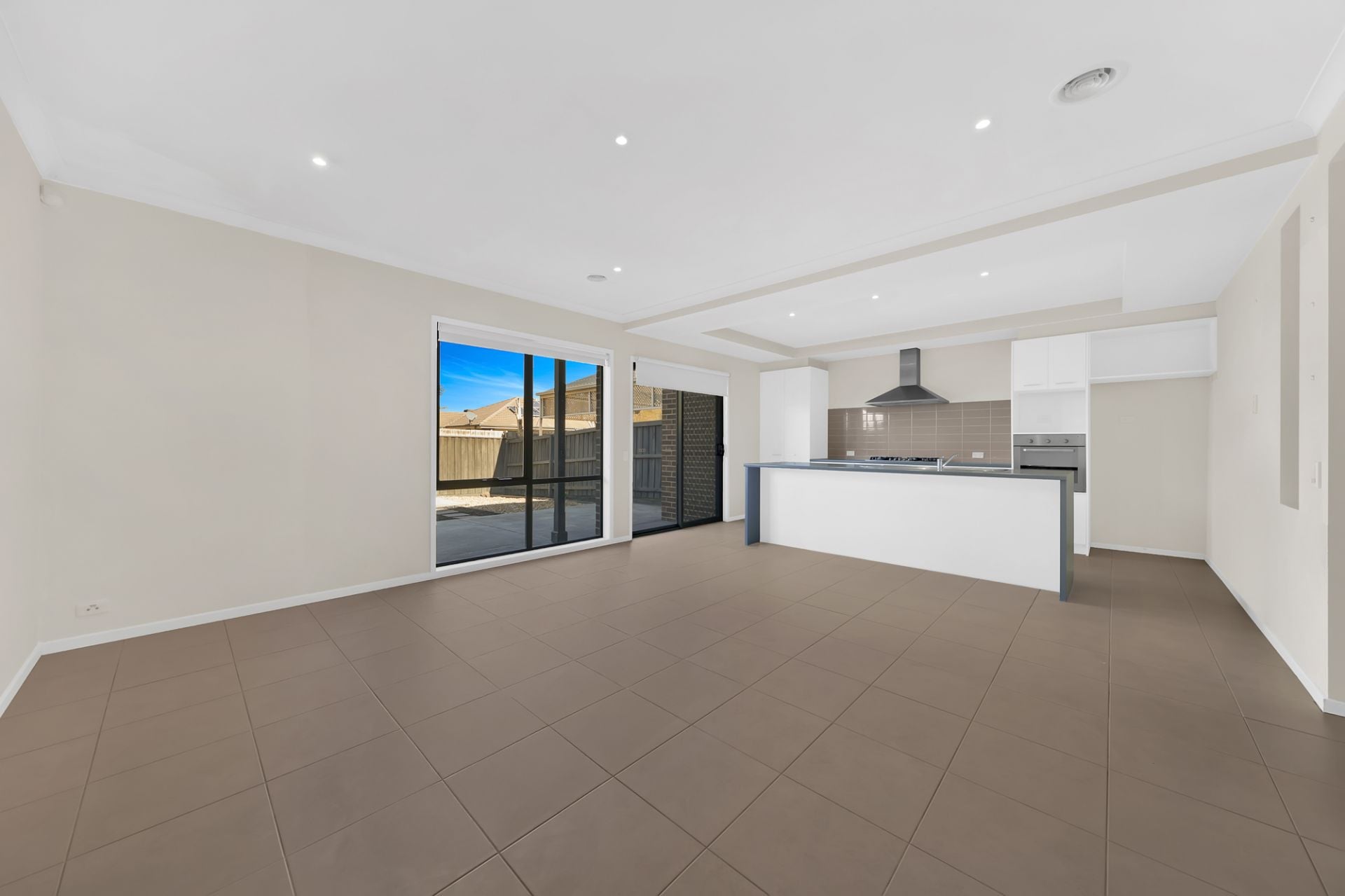 GREAT LOCATION - GREAT TOWN HOUSE!