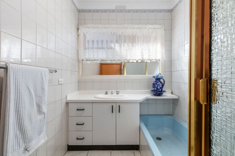 17 Winslow Avenue, Lalor