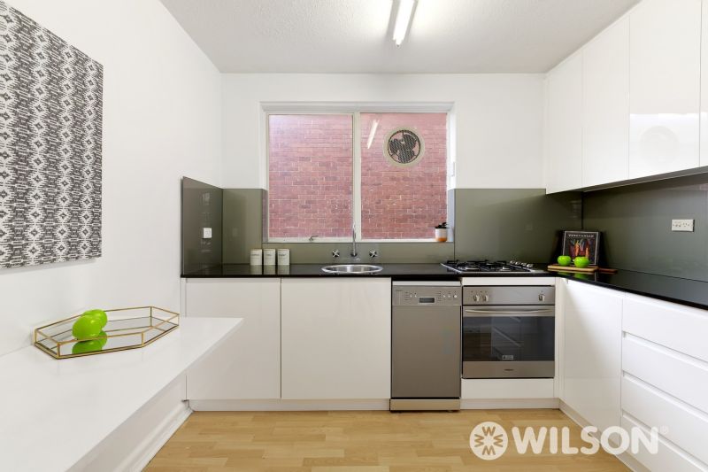 2/81 Grey Street, St Kilda