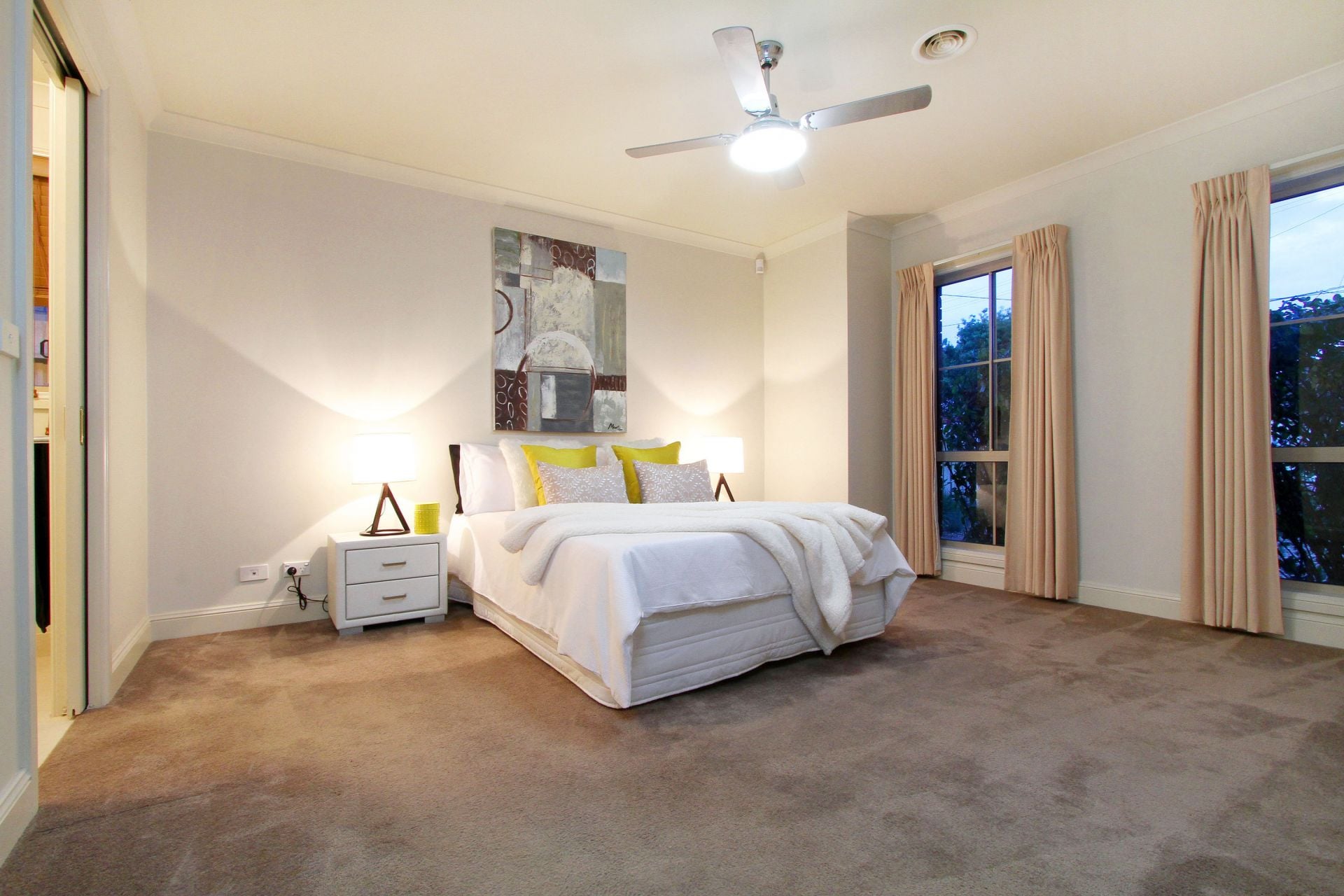 Stylish, Modern And Wonderfully Located