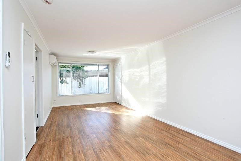 ((PRIVATE APPOINTMENTS / ONE WEEK FREE RENT)) 2 BEDROOM MODERN LOW MAINTENANCE LIVING