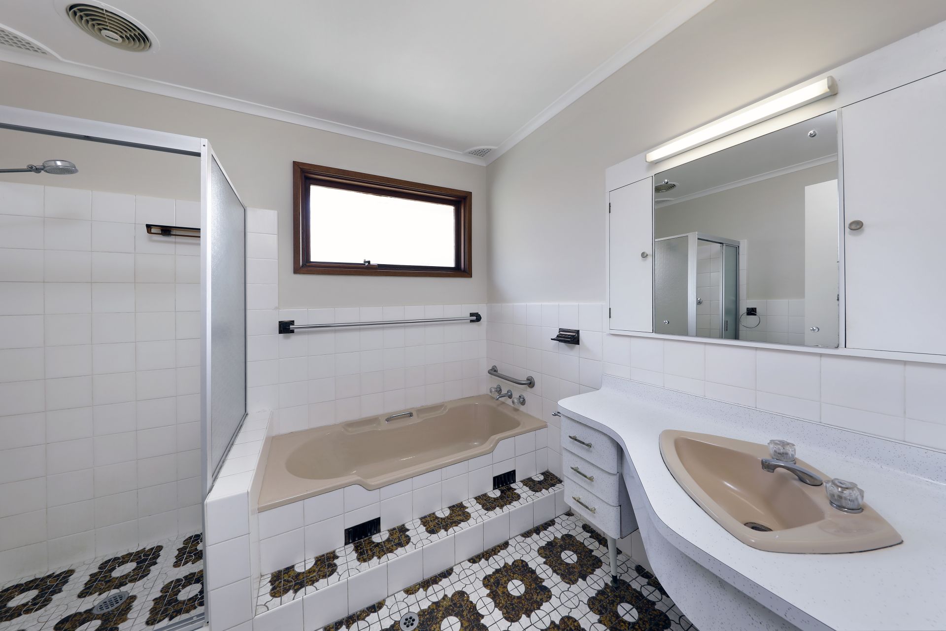 1 Meadow Place, Miranda, Miranda - Thumbnail 6