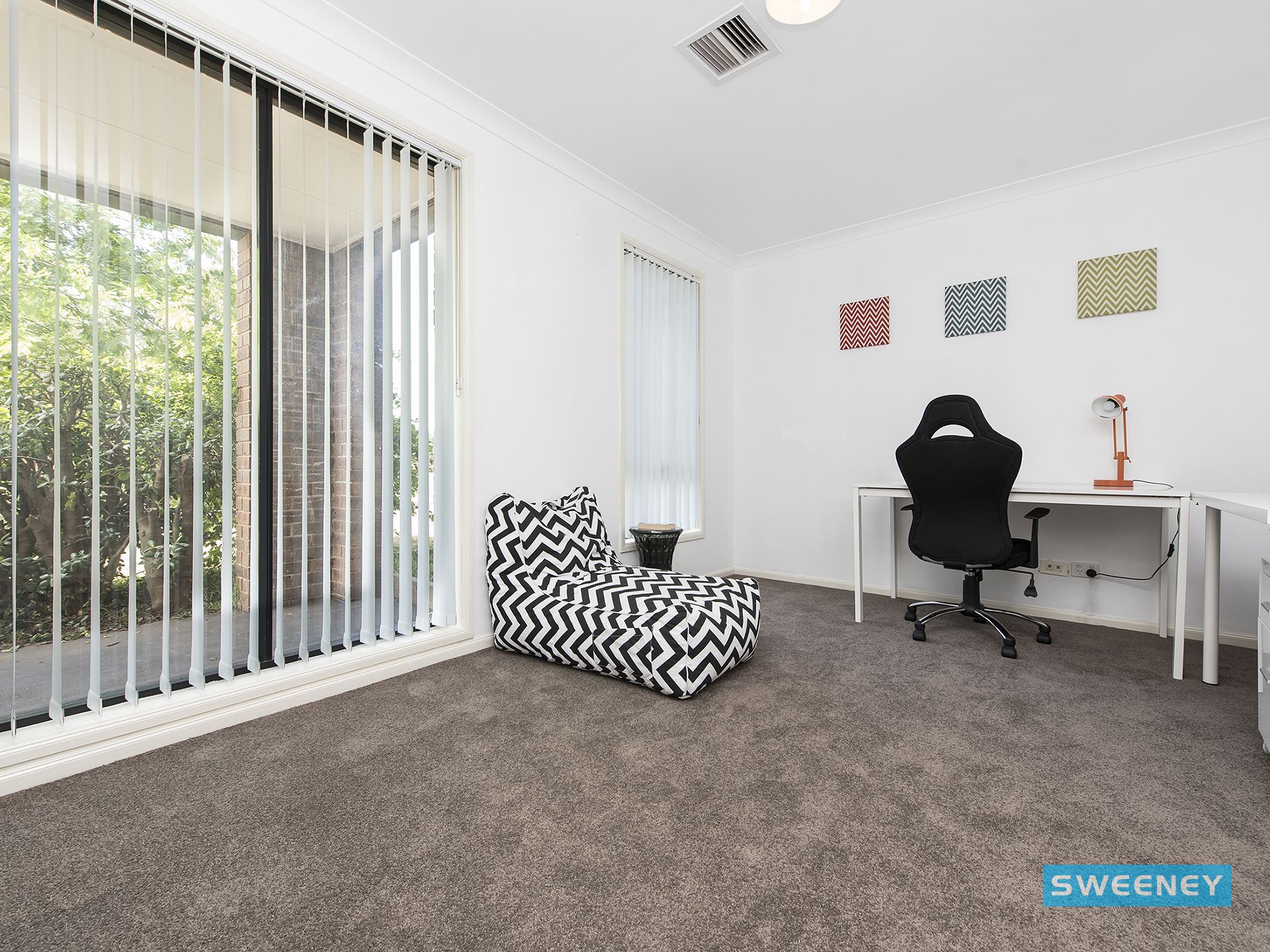 35 Dunstall Gardens, Caroline Springs - Thumbnail 3