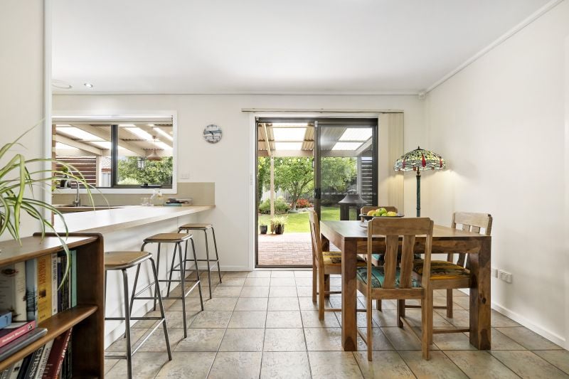 40 Pandora Avenue, Thomastown