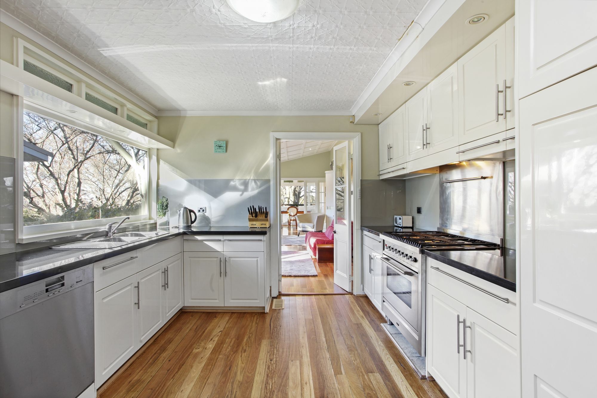 77 Blaxland Road Wentworth Falls 2782